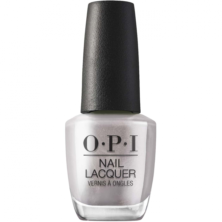 An impressive chrome silver shade with a metallic finish. Perfect for a futuristic and sleek look - OPI Chrome Clawz nail polish